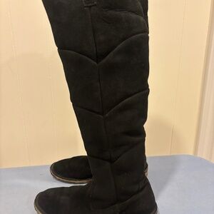 2 pairs UGGS over the knee shearling boots black 7